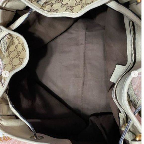 AUTHENTIC GUCCI DRAWSTRING HOBO BAG - Picture 4 of 6
